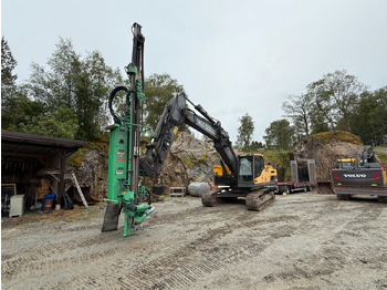 حفار زحاف VOLVO EC250DL