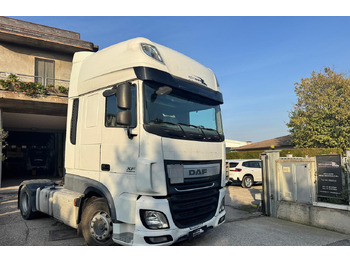 وحدة جر DAF XF 460