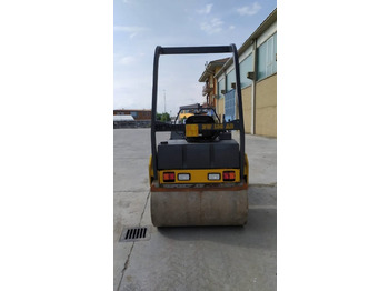 مدحلة اسفلت Bomag BW 138 AD: صورة 5