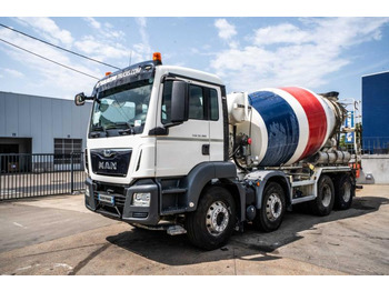 شاحنة خلاطة خرسانة LIEBHERR