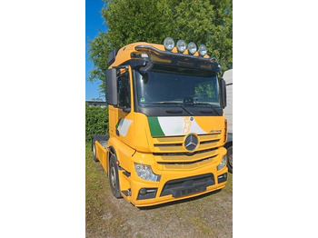 وحدة جر MERCEDES-BENZ Actros 1843