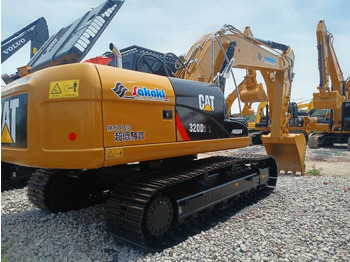 حفار زحاف CATERPILLAR 320D2