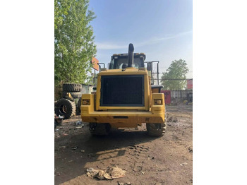 اللودر بعجل CATERPILLAR 966