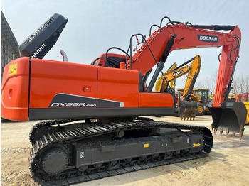 حفار زحاف DOOSAN DX225LC-9C