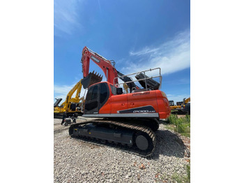 حفار زحاف DOOSAN DX300LC