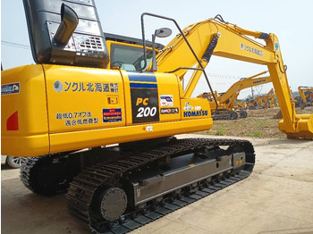 حفار زحاف KOMATSU PC200-8