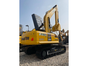 حفار زحاف KOMATSU PC200