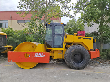 مدحلة ضاغطة DYNAPAC