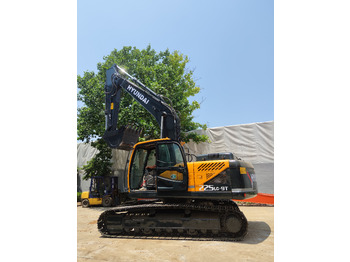 حفار زحاف HYUNDAI