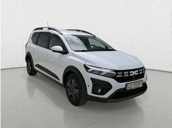 سيارة دفع رباعي DACIA