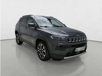 سيارة دفع رباعي JEEP