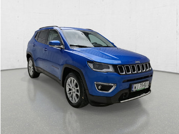 سيارة دفع رباعي JEEP