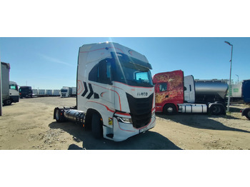 وحدة جر IVECO