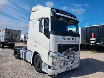 وحدة جر VOLVO FH