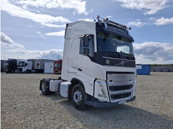 وحدة جر VOLVO FH