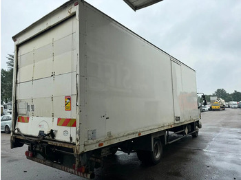 شاحنة مقفلة Renault Midlum 180 DXI, Spring Suspension, Drum Brakes: صورة 3