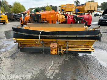 شاحنة 2009 Falköping LB-1000 LU etterhengende strøapparat: صورة 2