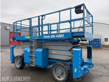 معدات الوصول 2011 Genie GS 4390 Sakselift, 1698 timer: صورة 3