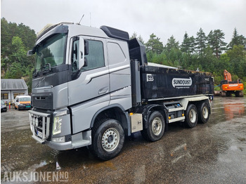 شاحنة قلاب VOLVO FH