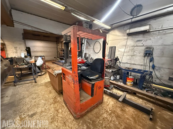 معدات المناولة BT