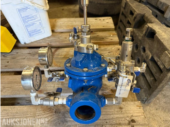 معدات البناء