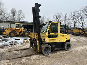 رافعة شوكية تعمل بالغاز HYSTER