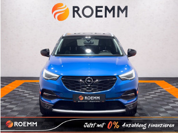 سيارة دفع رباعي OPEL