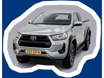 شاحنة البيك أب TOYOTA Hilux