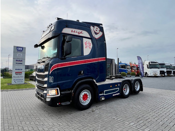 وحدة جر SCANIA R 520