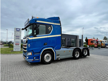 وحدة جر SCANIA R 580