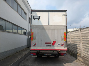 شاحنة مقفلة Camion cassone coibentato MAN MAN TGL 7.180: صورة 2 شاحنة مقفلة Camion cassone coibentato MAN MAN TGL 7.180: صورة 2