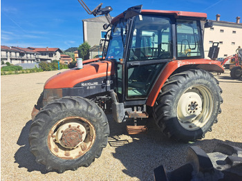 جرار NEW HOLLAND New Holland L85: صورة 2