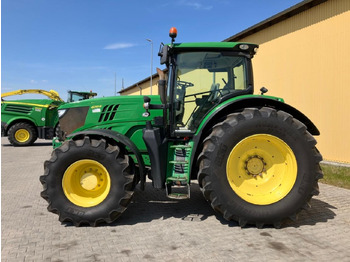 John Deere 6210R AUTOPOWER John Deere 6210R AUTOPOWER: صورة 2 John Deere 6210R AUTOPOWER John Deere 6210R AUTOPOWER: صورة 2
