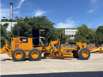 ممهدة CATERPILLAR 140K