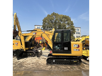 حفار زحاف CATERPILLAR 305.5E2