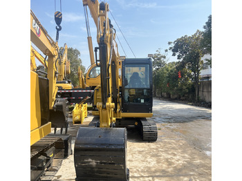 حفار زحاف CATERPILLAR 305.5E2