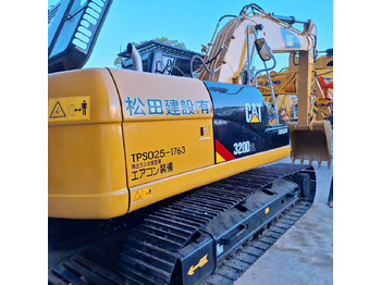 حفار زحاف CATERPILLAR 320D2