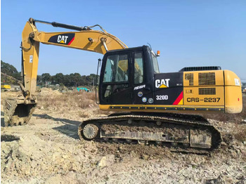 حفار زحاف CATERPILLAR 320D
