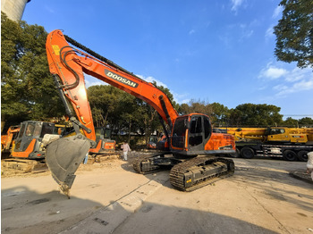 حفار زحاف DOOSAN DX300LC