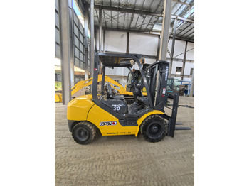 رافعة شوكية ديزل KOMATSU