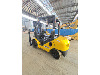 Komatsu FD30 Forklift Komatsu FD30 Forklift: صورة 2 Komatsu FD30 Forklift Komatsu FD30 Forklift: صورة 2