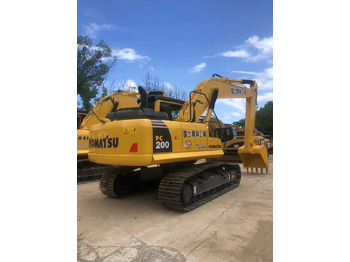 حفار زحاف KOMATSU PC200-8
