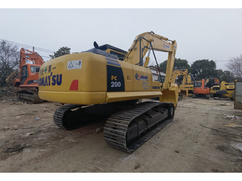 حفار زحاف KOMATSU PC200-8
