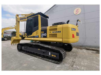 حفار زحاف KOMATSU PC240-8