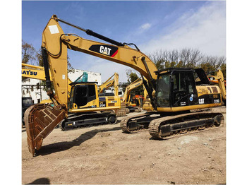 حفارة CATERPILLAR 323D2L