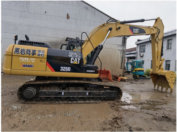 حفار زحاف CATERPILLAR 320D