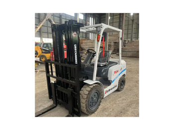 رافعة شوكية ديزل TCM FD30 Forklift: صورة 2