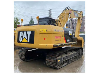 حفار زحاف CATERPILLAR 320D2