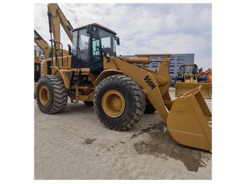 اللودر بعجل CATERPILLAR 950H