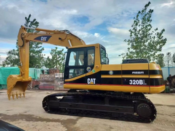 حفار زحاف CATERPILLAR 320BL
